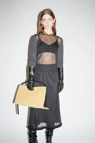 Look 4